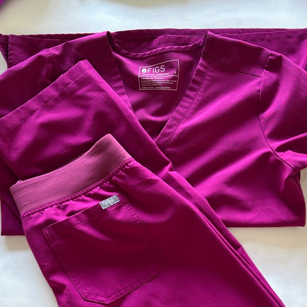 Figs raspberry Scrubs